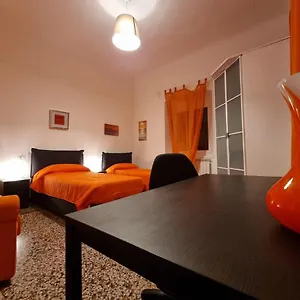  Appartement Wow 2 - 175 Mq - Posteggio Privato - Davanti Porto Traghetti - Fino A 10 Posti Letto - Balcone Italie